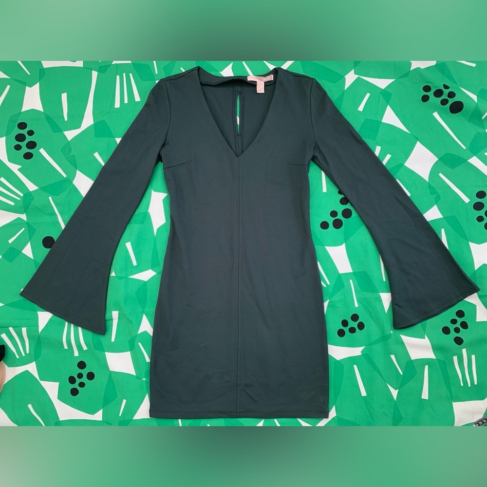 Forever 21 Bell Sleeve Long Bell Sleeve V-Neck Dark Green Mini Bodycon Dress